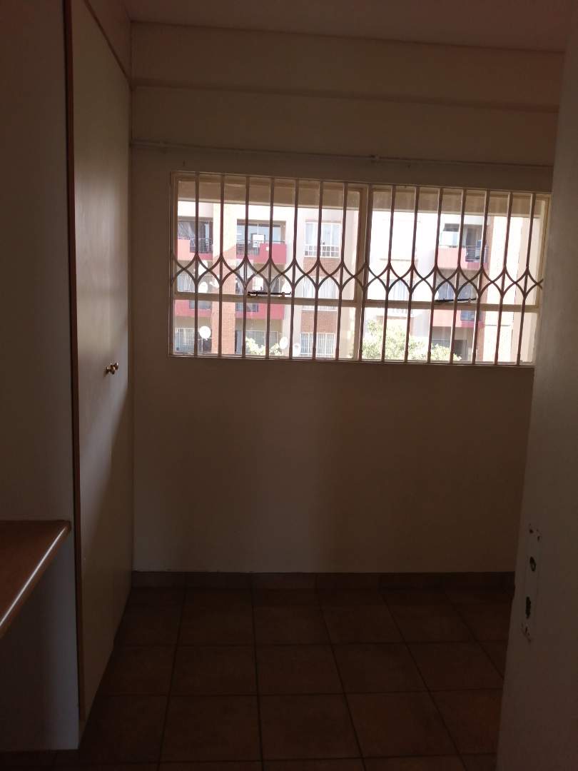 To Let 2 Bedroom Property for Rent in Waterkloof Gauteng