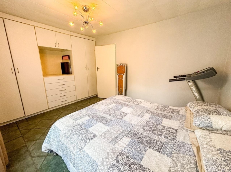 2 Bedroom Property for Sale in Bassonia Gauteng
