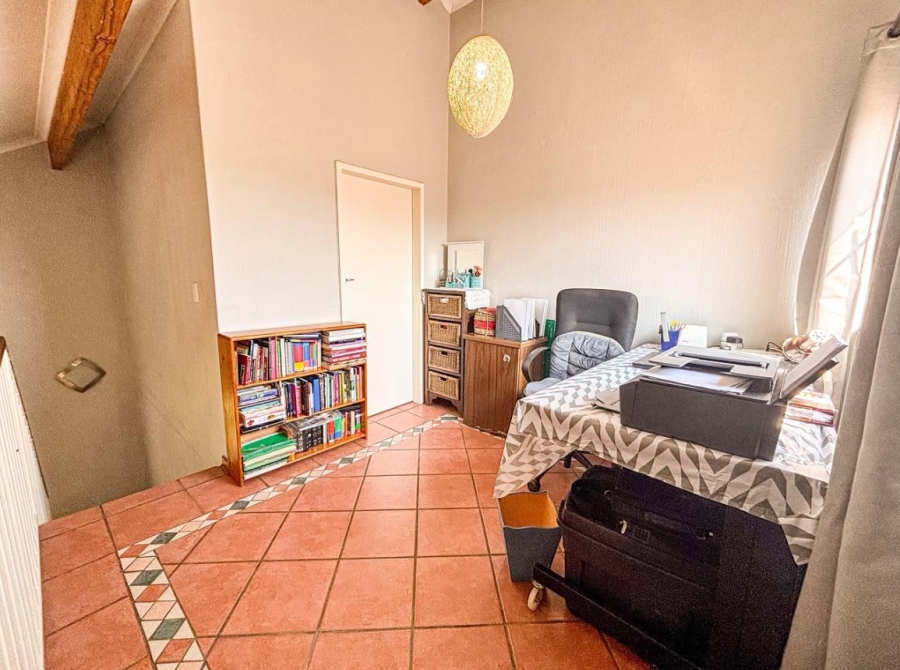 2 Bedroom Property for Sale in Bassonia Gauteng