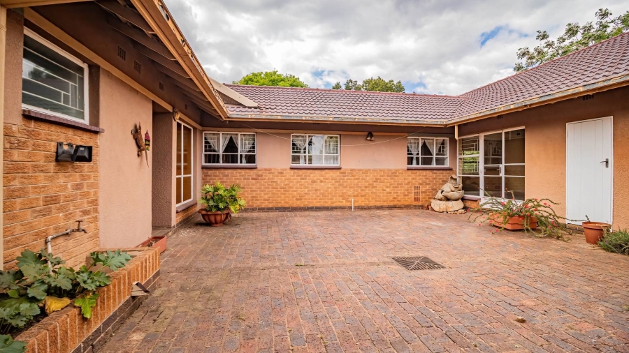 4 Bedroom Property for Sale in Kibler Park Gauteng