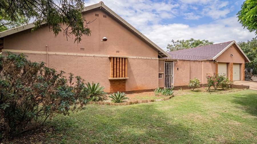 4 Bedroom Property for Sale in Kibler Park Gauteng
