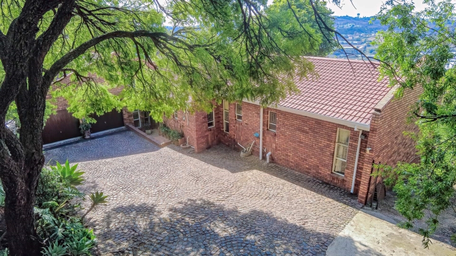 4 Bedroom Property for Sale in Glenvista Gauteng