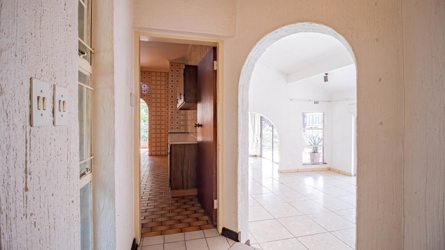 4 Bedroom Property for Sale in Glenvista Gauteng