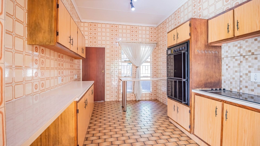 4 Bedroom Property for Sale in Glenvista Gauteng
