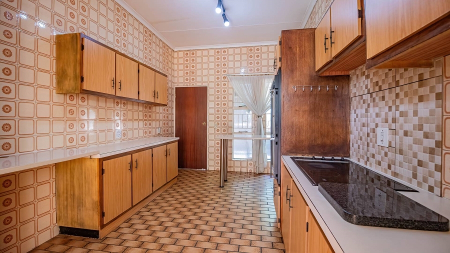 4 Bedroom Property for Sale in Glenvista Gauteng