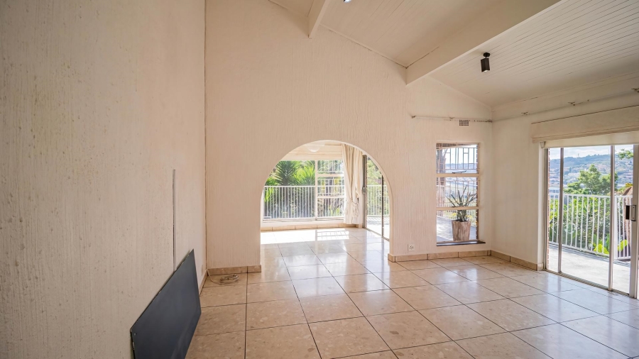 4 Bedroom Property for Sale in Glenvista Gauteng