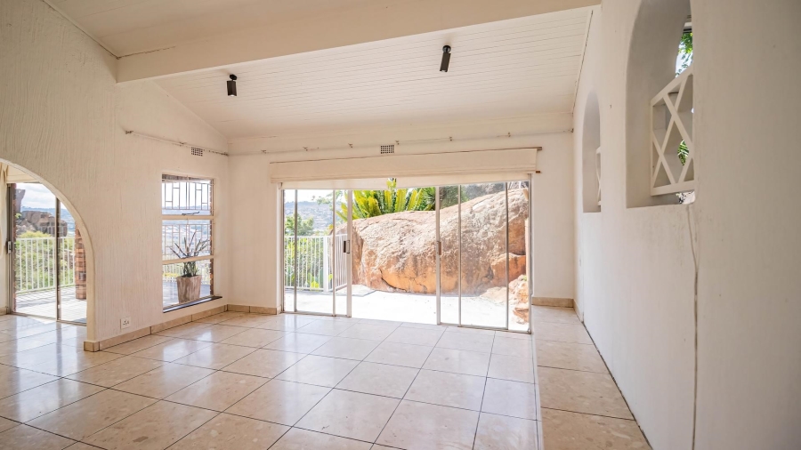 4 Bedroom Property for Sale in Glenvista Gauteng