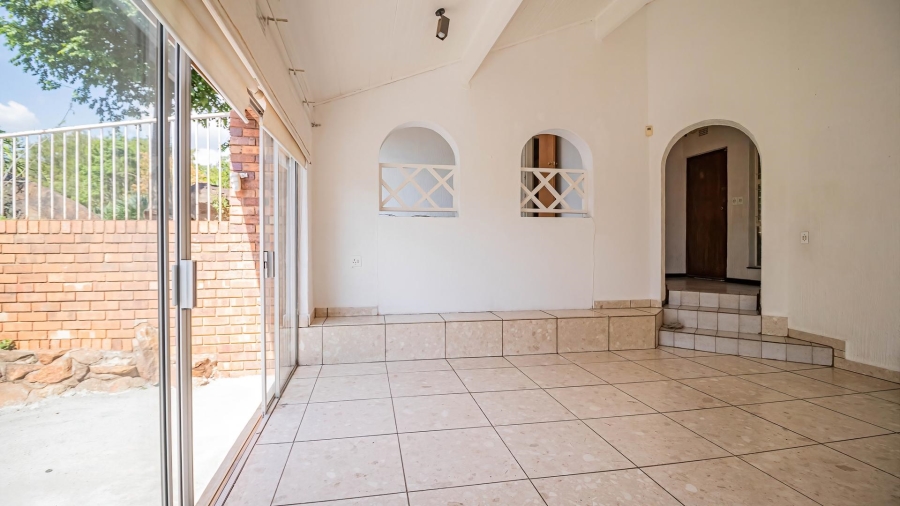 4 Bedroom Property for Sale in Glenvista Gauteng