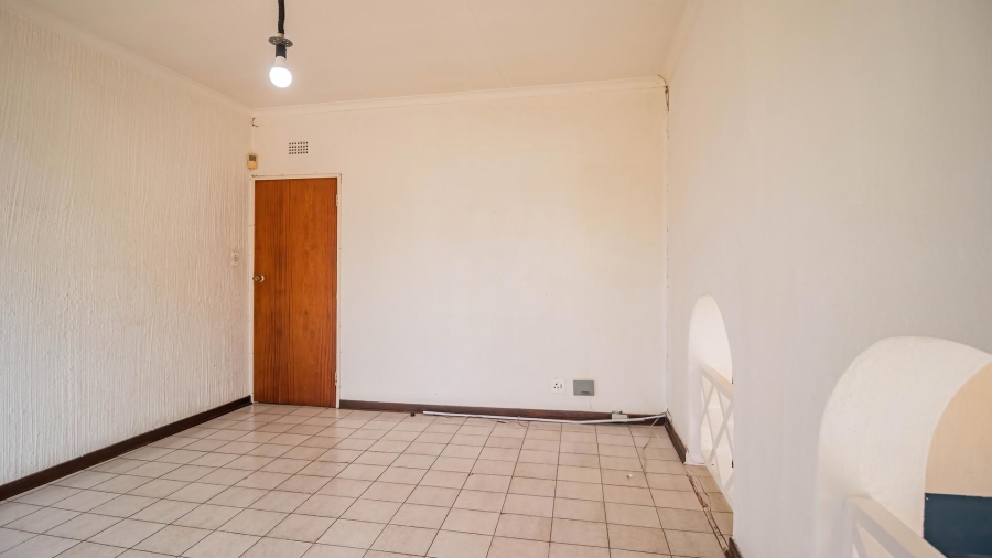 4 Bedroom Property for Sale in Glenvista Gauteng