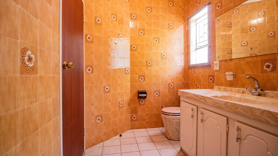 4 Bedroom Property for Sale in Glenvista Gauteng
