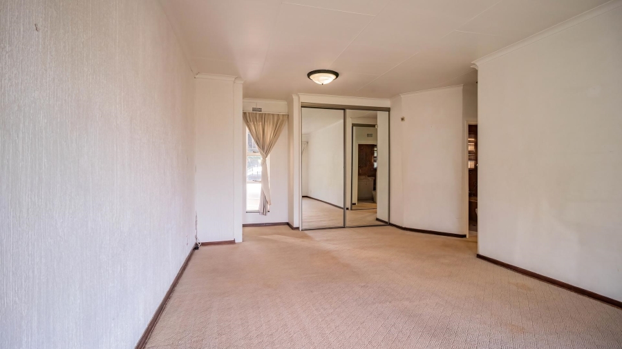 4 Bedroom Property for Sale in Glenvista Gauteng