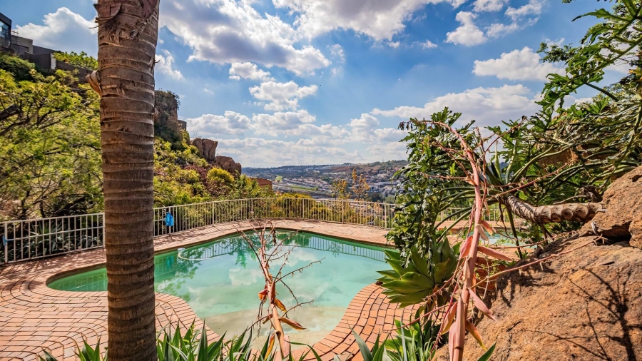 4 Bedroom Property for Sale in Glenvista Gauteng