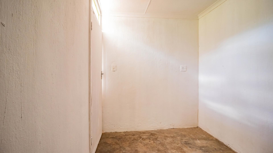 4 Bedroom Property for Sale in Glenvista Gauteng