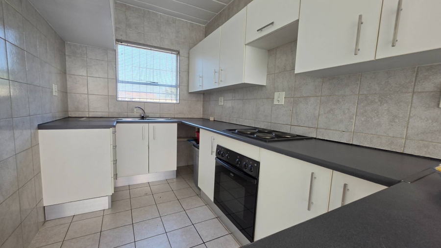 2 Bedroom Property for Sale in New Redruth Gauteng