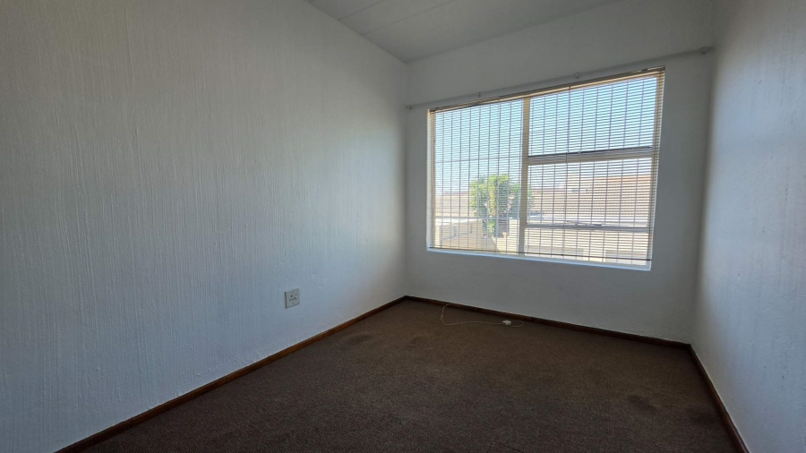 2 Bedroom Property for Sale in New Redruth Gauteng