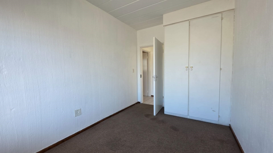 2 Bedroom Property for Sale in New Redruth Gauteng