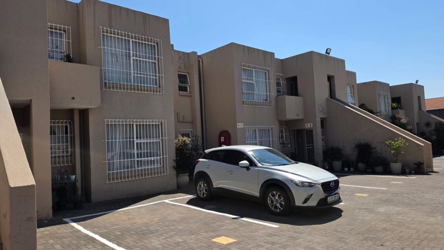2 Bedroom Property for Sale in New Redruth Gauteng