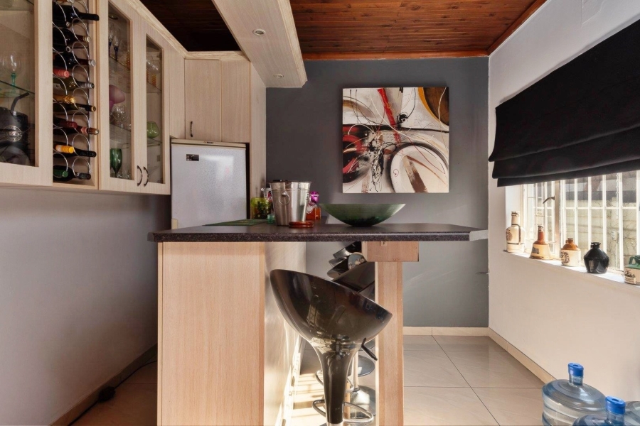 4 Bedroom Property for Sale in Verwoerdpark Gauteng