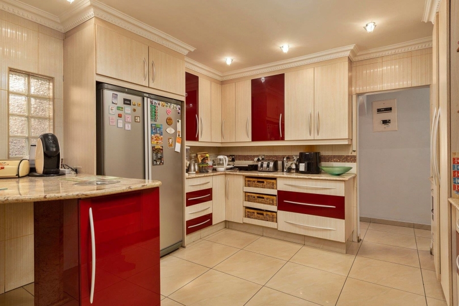 4 Bedroom Property for Sale in Verwoerdpark Gauteng