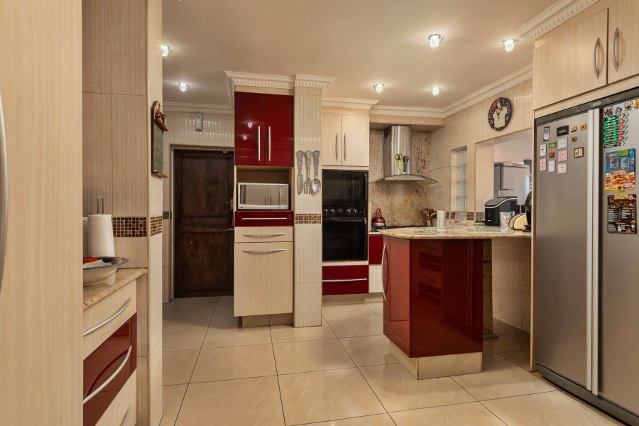 4 Bedroom Property for Sale in Verwoerdpark Gauteng