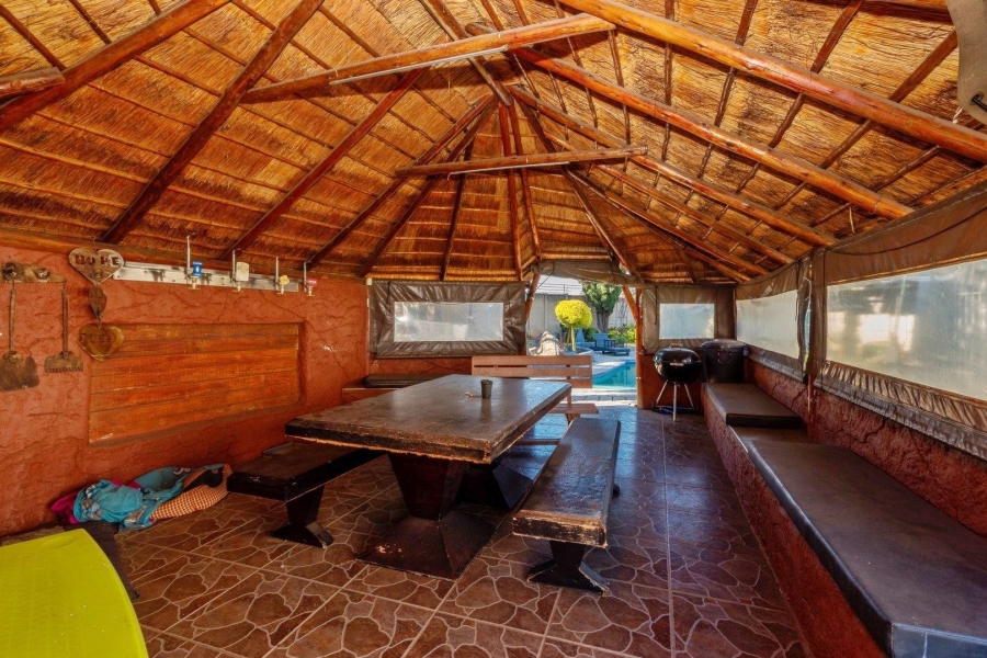 4 Bedroom Property for Sale in Verwoerdpark Gauteng