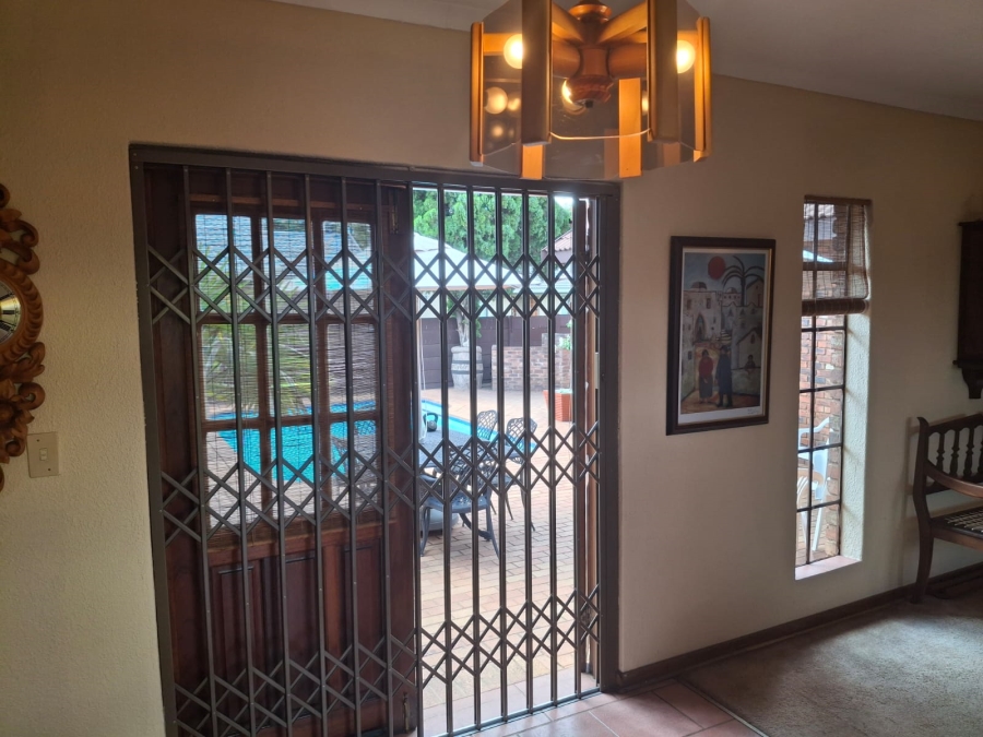 4 Bedroom Property for Sale in Brackenhurst Gauteng