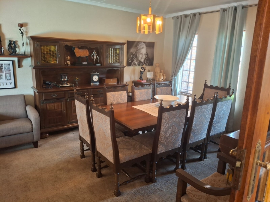 4 Bedroom Property for Sale in Brackenhurst Gauteng