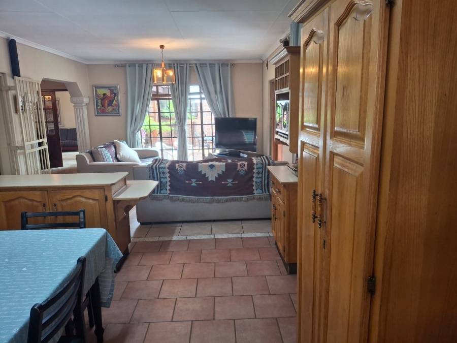 4 Bedroom Property for Sale in Brackenhurst Gauteng