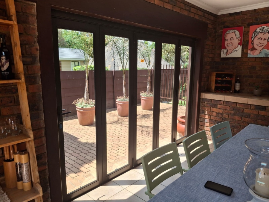 4 Bedroom Property for Sale in Brackenhurst Gauteng