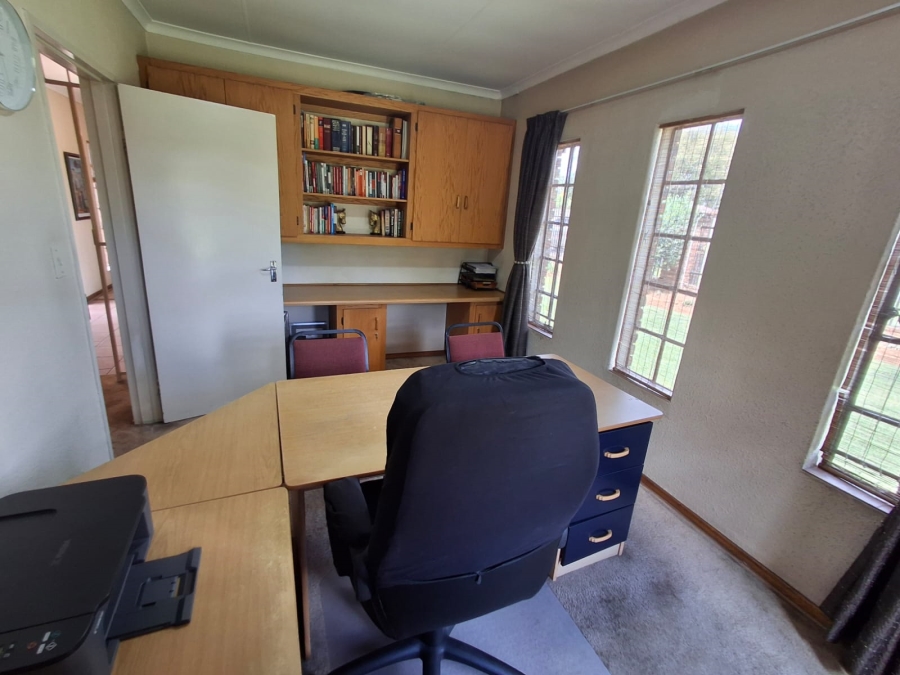 4 Bedroom Property for Sale in Brackenhurst Gauteng