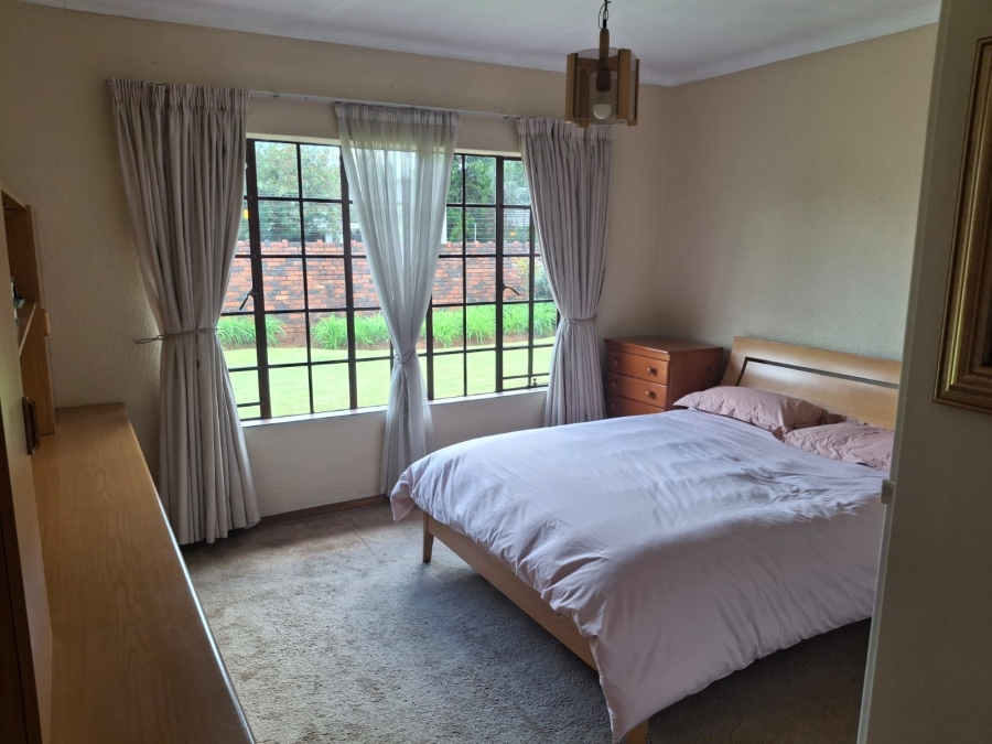 4 Bedroom Property for Sale in Brackenhurst Gauteng