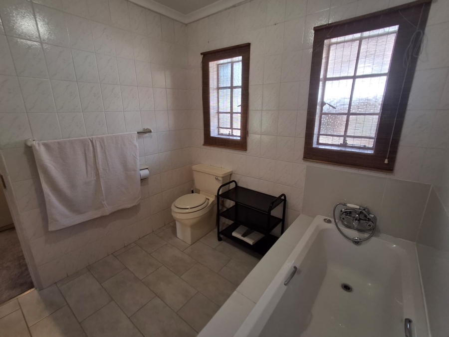 4 Bedroom Property for Sale in Brackenhurst Gauteng