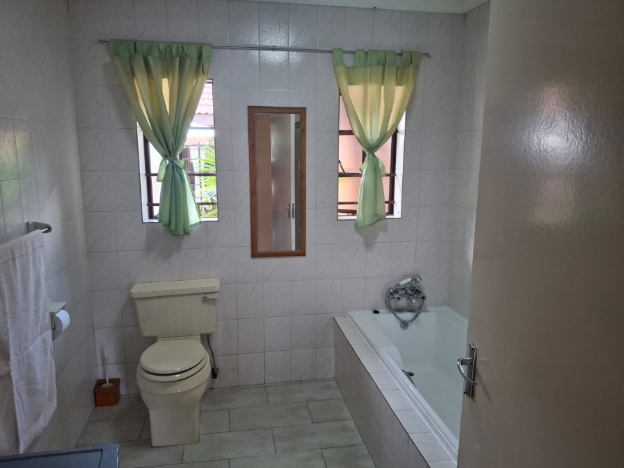 4 Bedroom Property for Sale in Brackenhurst Gauteng