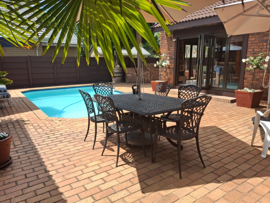 4 Bedroom Property for Sale in Brackenhurst Gauteng