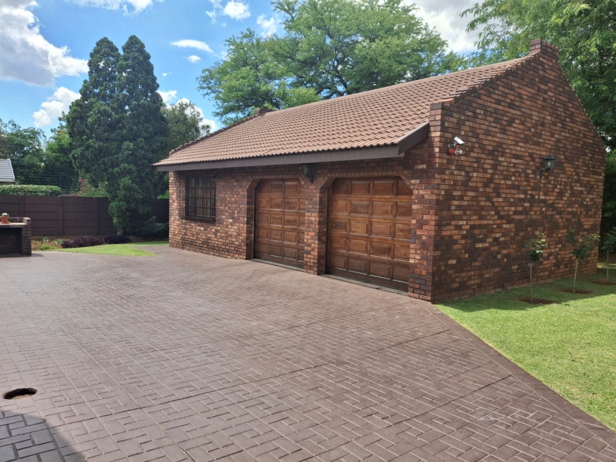 4 Bedroom Property for Sale in Brackenhurst Gauteng