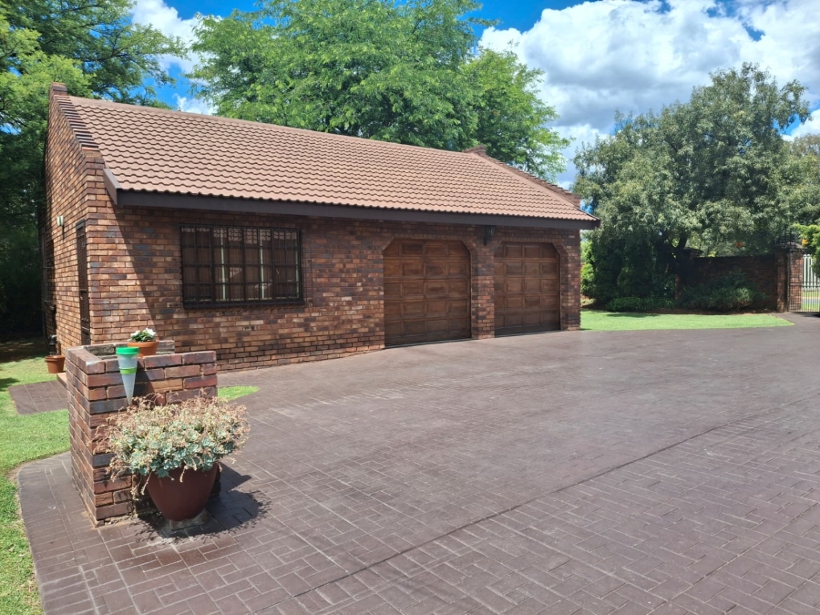 4 Bedroom Property for Sale in Brackenhurst Gauteng