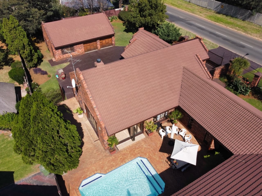 4 Bedroom Property for Sale in Brackenhurst Gauteng