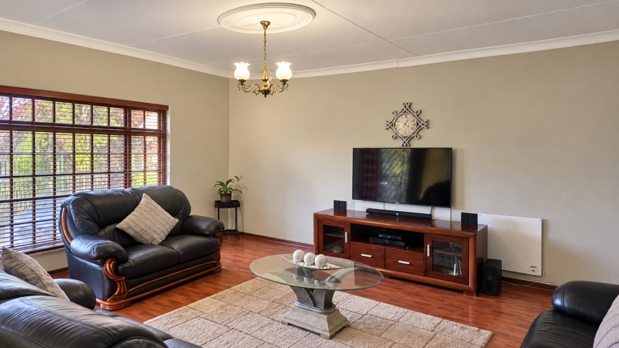 4 Bedroom Property for Sale in Rant En Dal Gauteng