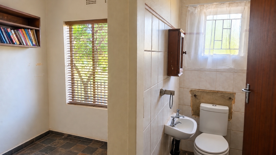 4 Bedroom Property for Sale in Rant En Dal Gauteng