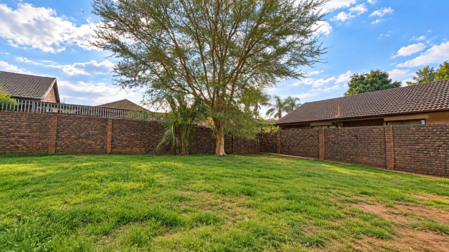 4 Bedroom Property for Sale in Rant En Dal Gauteng