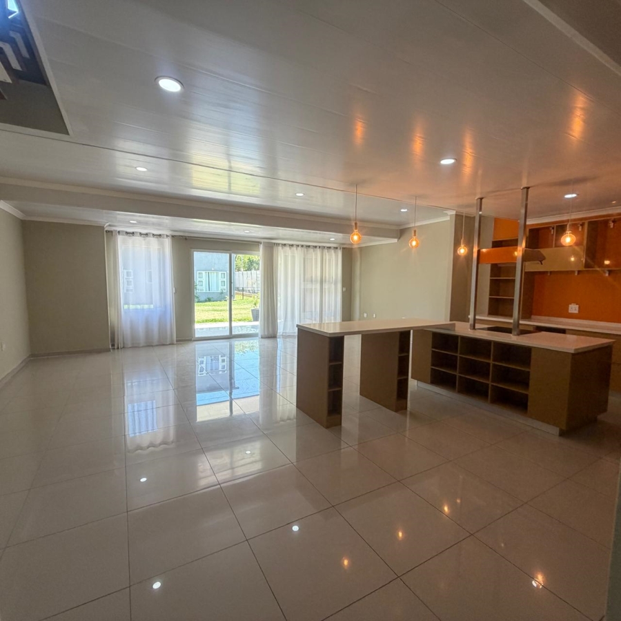 To Let 4 Bedroom Property for Rent in Morningside Manor Gauteng