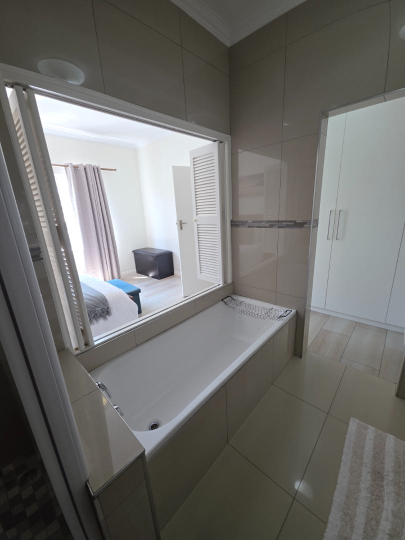 To Let 2 Bedroom Property for Rent in Rivonia Gauteng