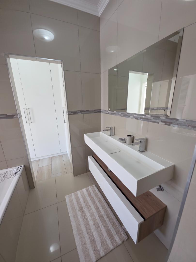 To Let 2 Bedroom Property for Rent in Rivonia Gauteng