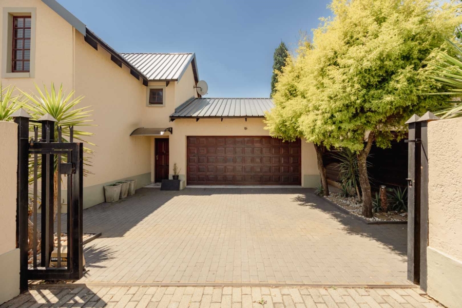 3 Bedroom Property for Sale in Equestria Gauteng