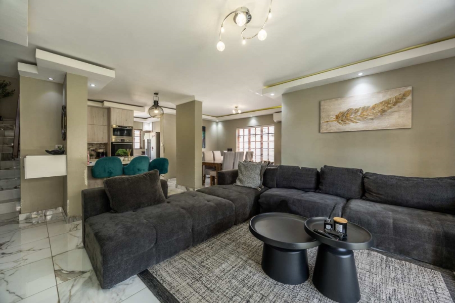 3 Bedroom Property for Sale in Equestria Gauteng