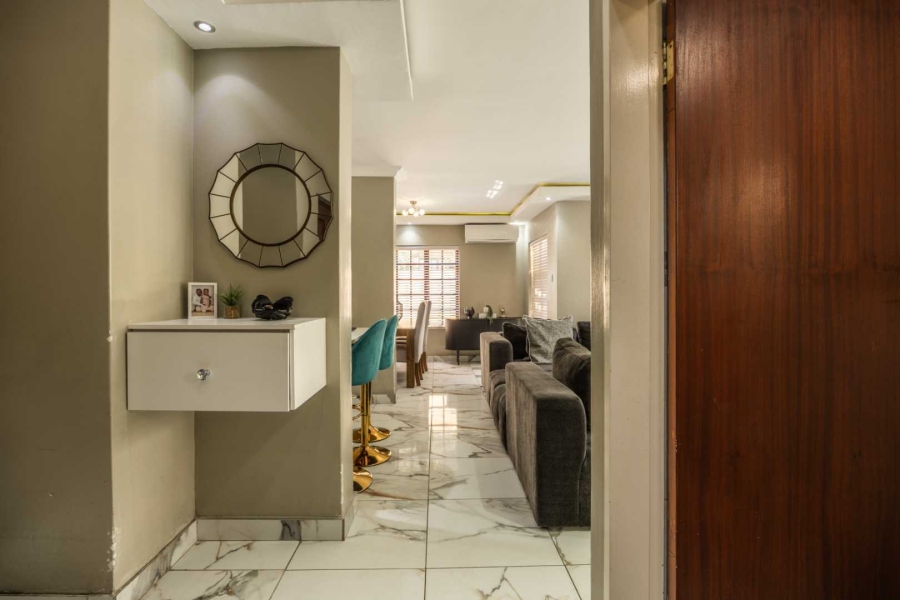 3 Bedroom Property for Sale in Equestria Gauteng