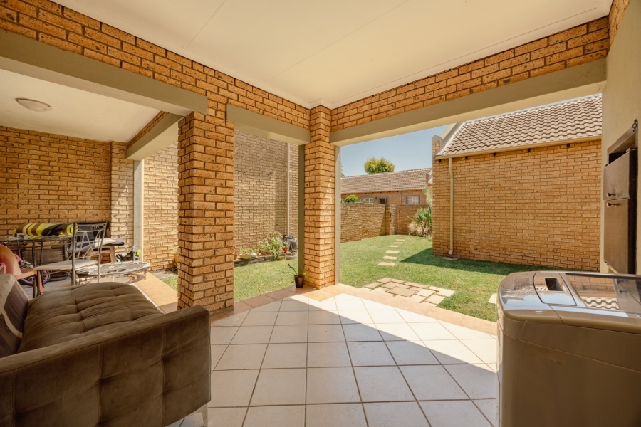 3 Bedroom Property for Sale in Equestria Gauteng