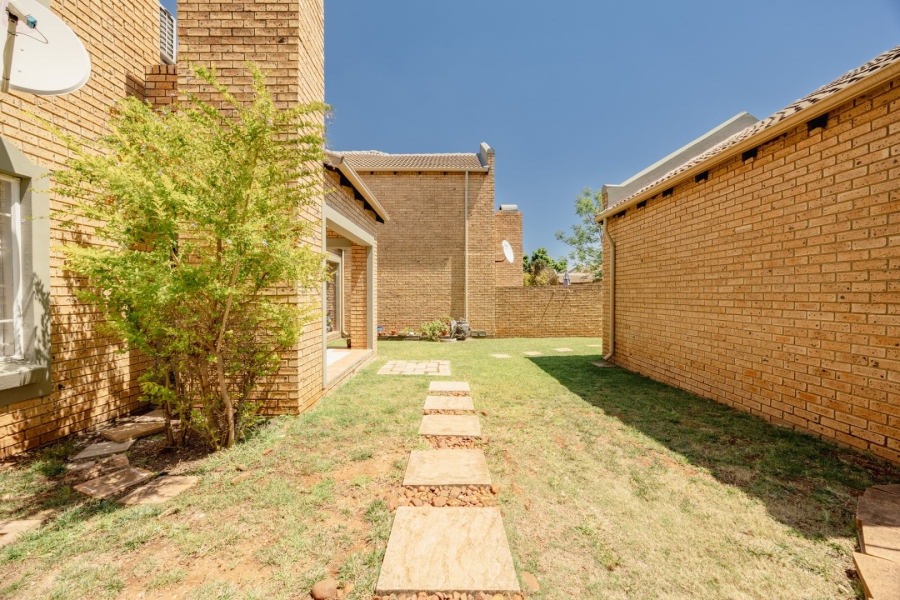 3 Bedroom Property for Sale in Equestria Gauteng