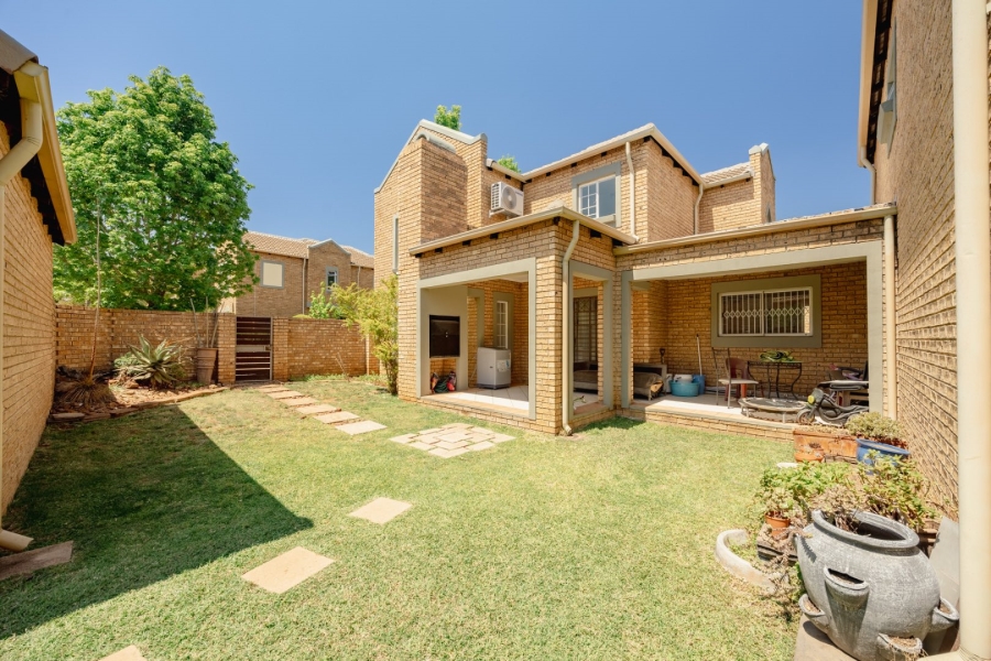 3 Bedroom Property for Sale in Equestria Gauteng