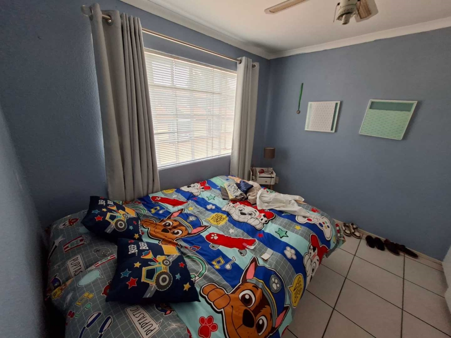 To Let 2 Bedroom Property for Rent in Weltevreden Park Gauteng